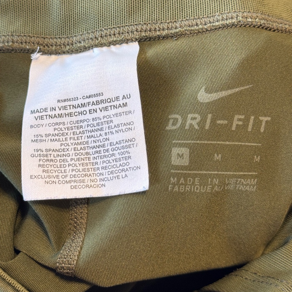 EUC Nike Dri Fit Activewear Leggings with Pockets • Green with Dots - Picture 5 of 6